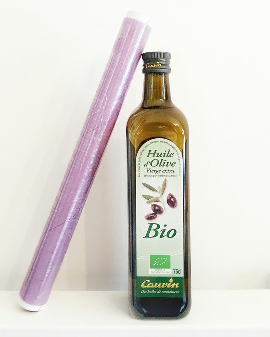 Une methode naturelle anti-poux : du cellophane et de l'huile d'olive